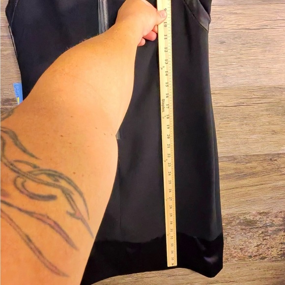 Simply Vera Vera Wang Black Zippered Mini Dress - Picture 5 of 13